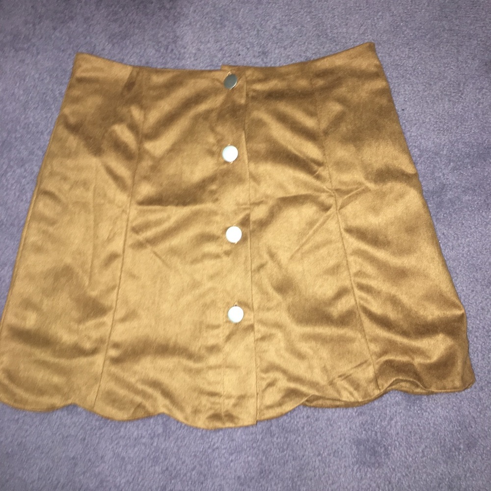 Tan suede skirt - Picture 3 of 4